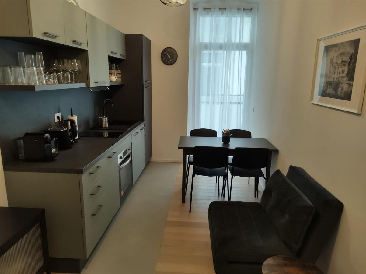 Boutique Apartments Cecilia Triëst Buitenkant foto
